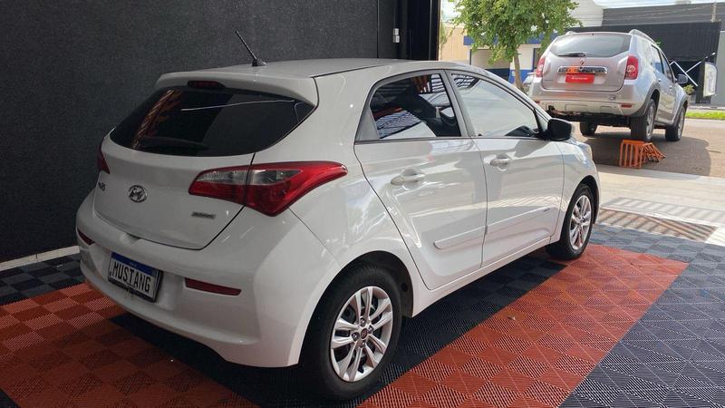 Hyundai HB20 1.6 Comfort Plus Automático Flex - foto 4