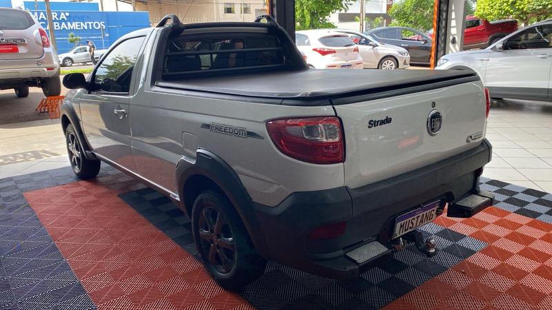 Fiat Strada Freedom 1.4 8V Cs - foto 5