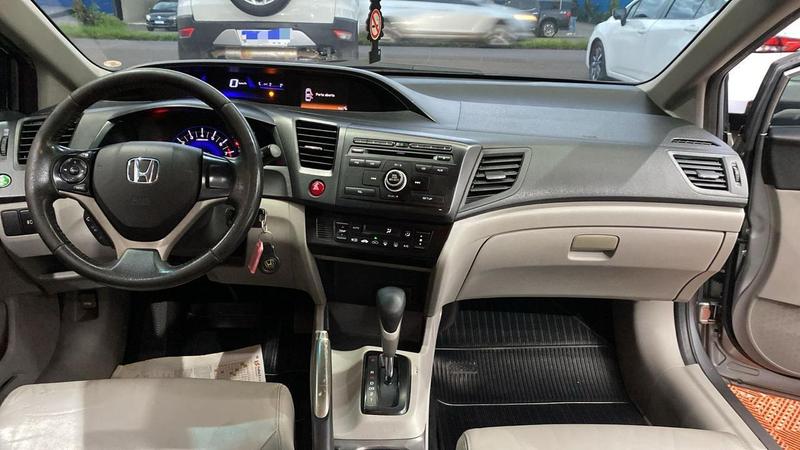 Honda Civic Lxs At - foto 7