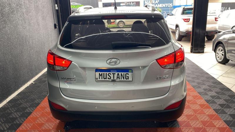 Hyundai ix35 2.0 - foto 6