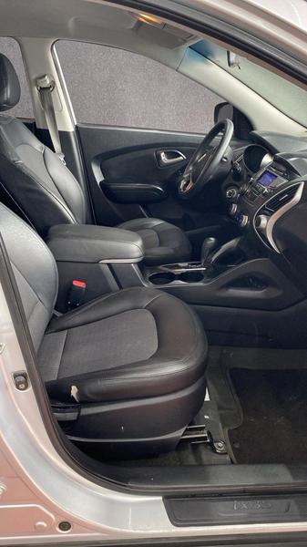 Hyundai ix35 2.0 - foto 8