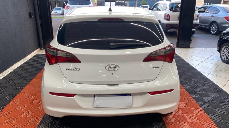Hyundai HB20 Unique 1.0 Flex 12V Mec - foto 6