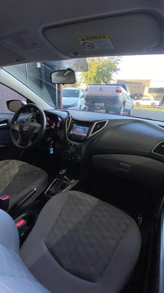 Hyundai HB20S 1.6 Comfort Plus 16V Flex 4P Automático - foto 7