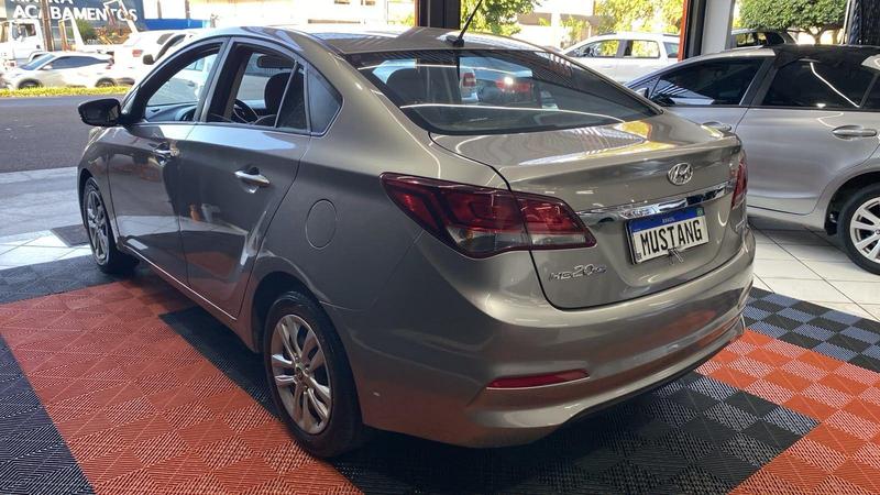 Hyundai HB20S 1.6 Comfort Plus 16V Flex 4P Automático - foto 5