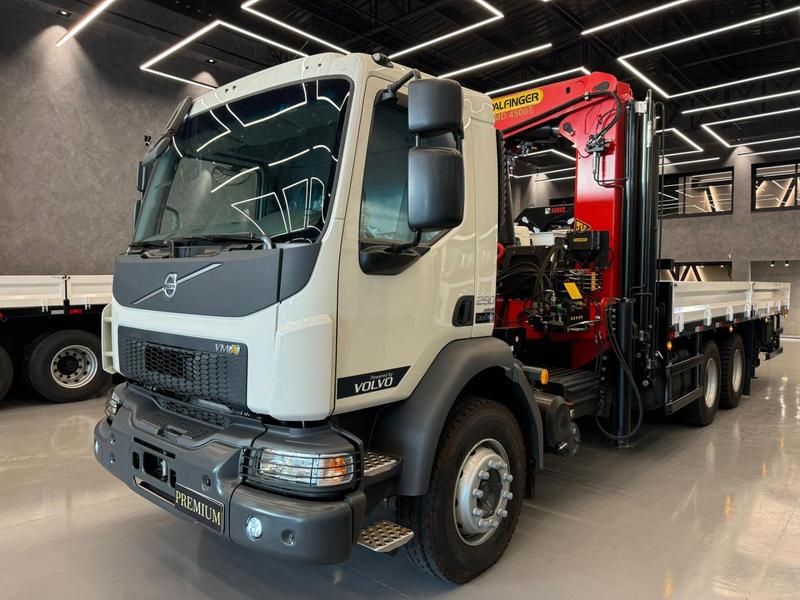 VOLVO VM 290 6X4 2P (DIESEL) (E6)
