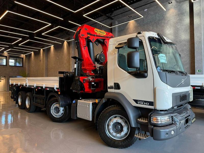 VOLVO VM 290 6X4 2P (DIESEL) E6