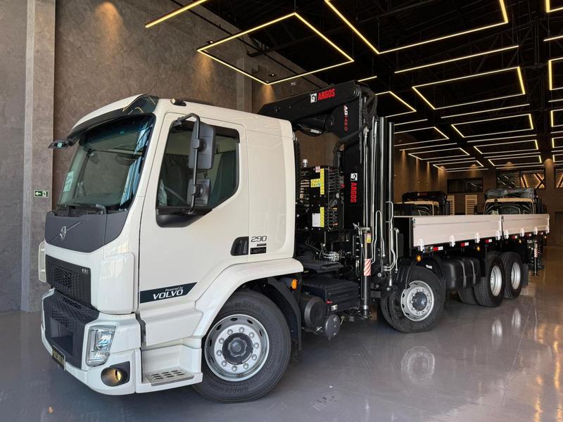 VOLVO VM 290 6X2 2P DIESEL E6
