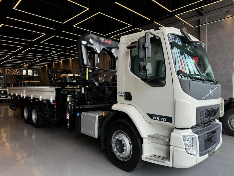 VOLVO VM 290 6X2 2P CITY DIESEL E6