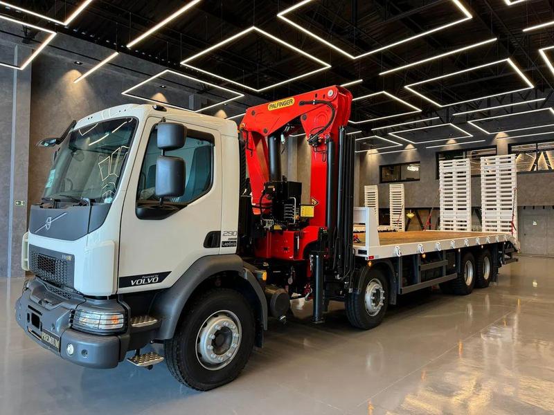 VOLVO VM 290 6X4 2P (DIESEL) (E6)