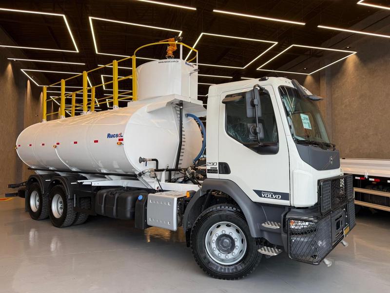 VOLVO VM 290 6X4 2P (DIESEL) (E6)