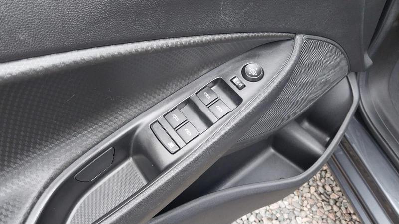 Chevrolet Onix Plus 10mt - foto 11