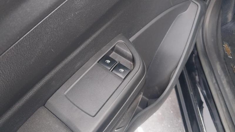 Chevrolet Onix 10mt LT - foto 12