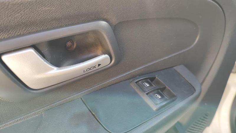 Fiat Strada Adventure 1.8 1.8 Locker Flex Ce - foto 6