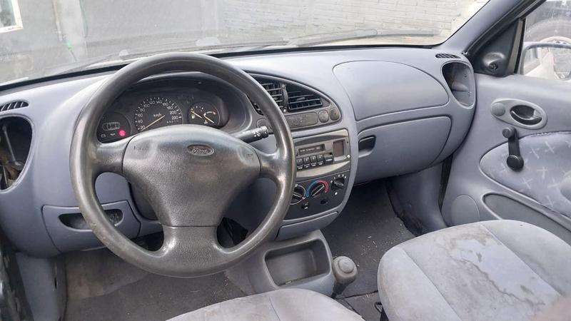 Ford Fiesta - foto 5