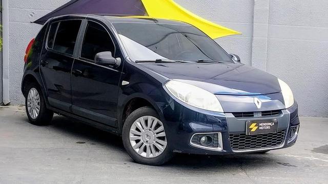 RENAULT SANDERO PR1616VA 2013 fotografado na Mendonça Motors