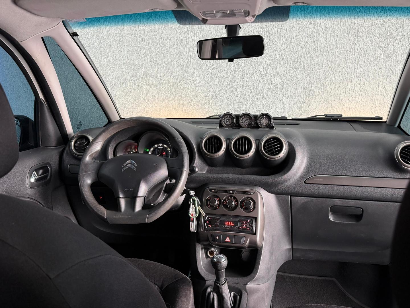 CITROEN C3 AIRC TENDANCE 2015 - Imagem 14