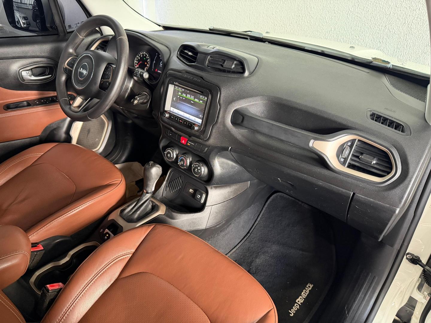 JEEP RENEGADE 1.8 AT 2018 - Imagem 11