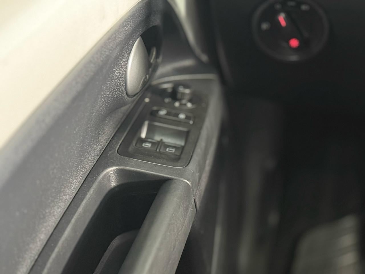 VOLKSWAGEN UP MOVE MCV 2018 - Imagem 6