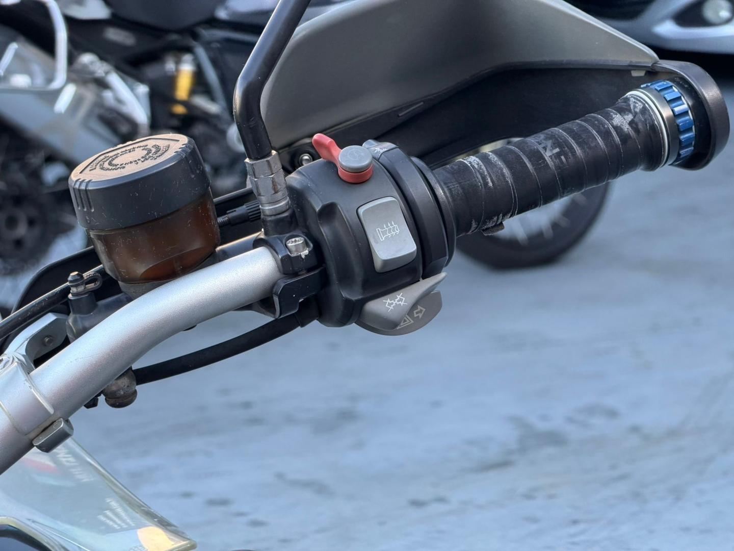 BMW R1200 GS ADVENTURE 2012 - Imagem 12