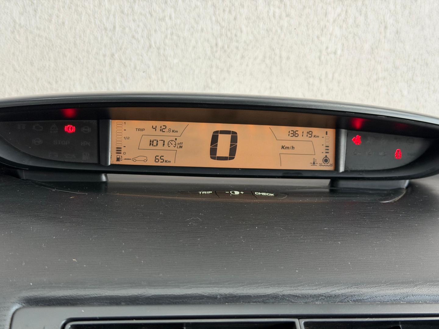 CITROEN C4 1.6 TENDANCE 16V FLEX 4P MANUAL 2014 - Imagem 12