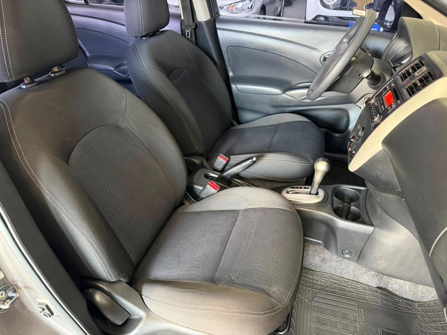 NISSAN VERSA 16SV CVT 2018 - Imagem 12