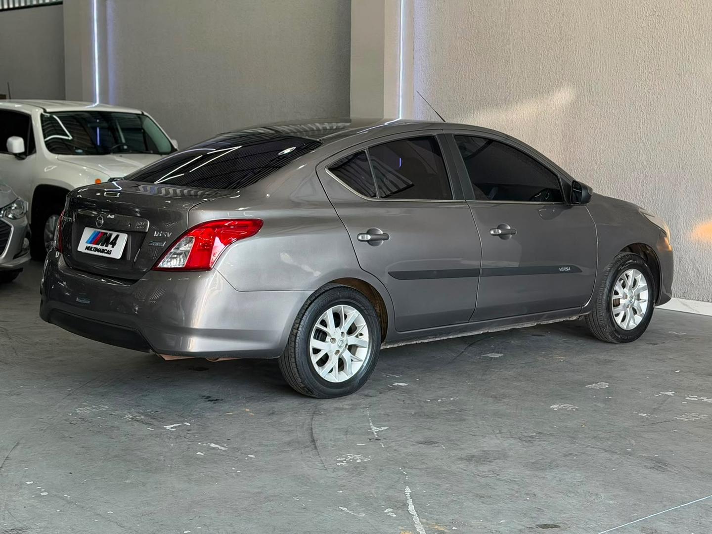 NISSAN VERSA 16SV CVT 2018 - Imagem 3