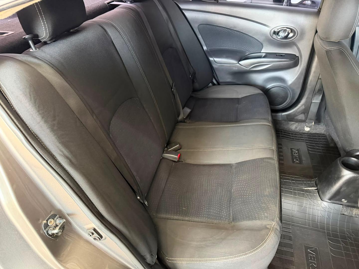 NISSAN VERSA 16SV CVT 2018 - Imagem 8