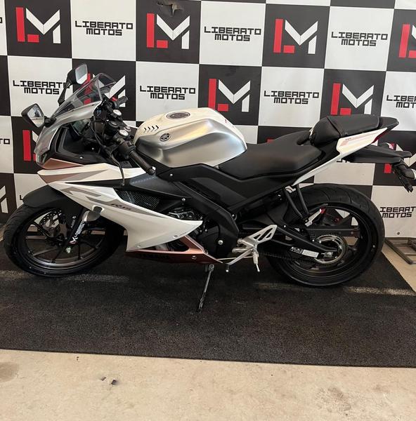 YAMAHA YZF R15  ABS
