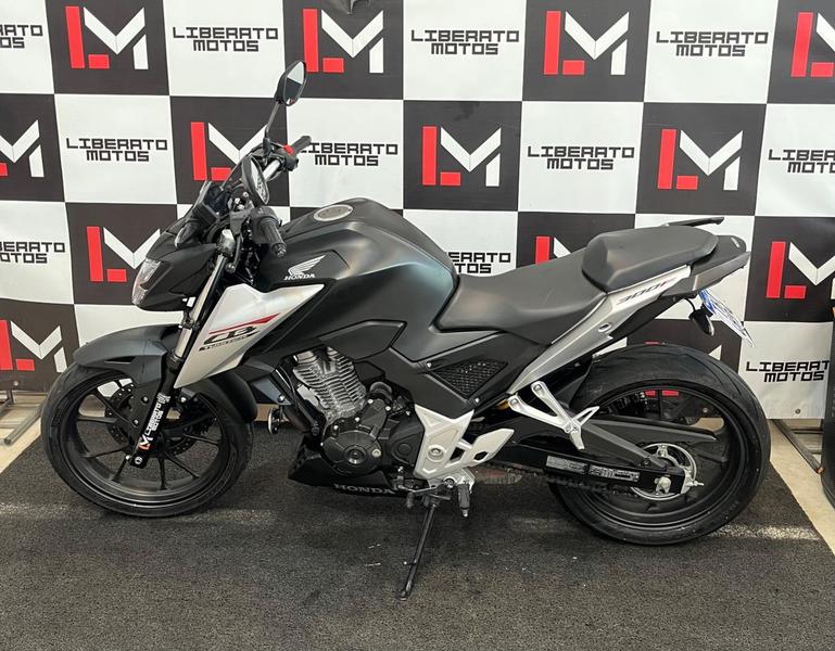 HONDA CB300F TWISTER CBS