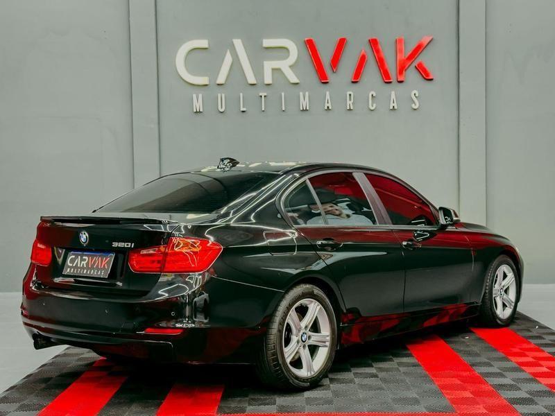 BMW 320i 3b 11 - foto 8