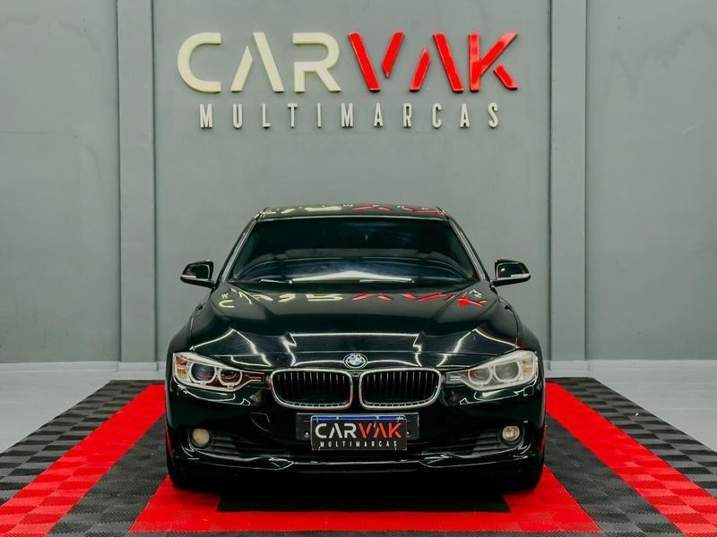 BMW 320i 3b 11 - foto 2