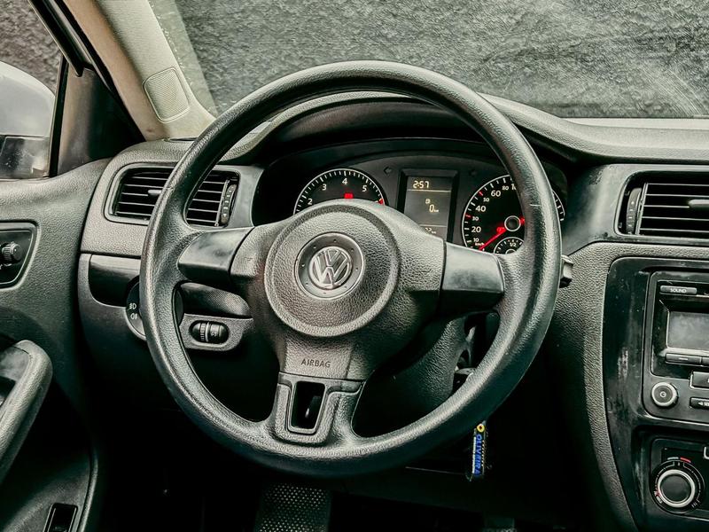 Volkswagen Jetta Comfortline 2.0 T.flex 8V 4P Tipt. - foto 4