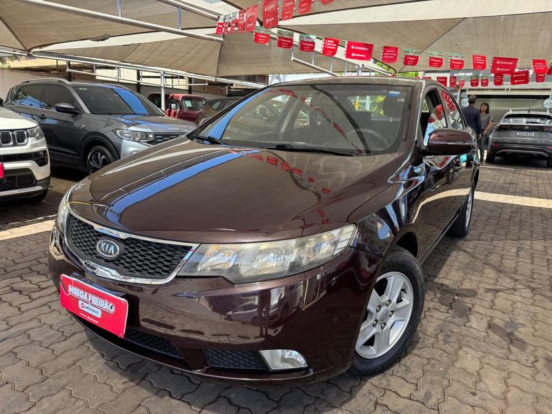 KIA CERATO EX3 1.6MTNB