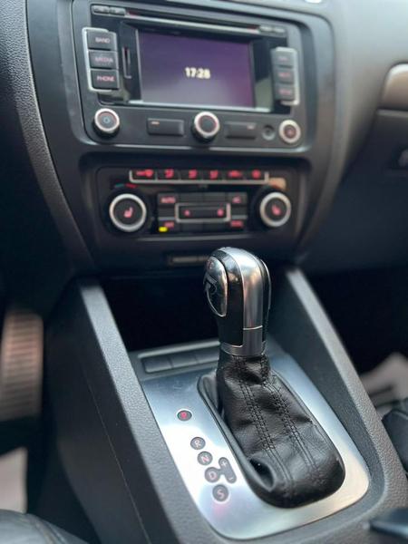 Volkswagen Jetta Comfortline 2.0 T.flex 8V 4P Mec. - foto 16