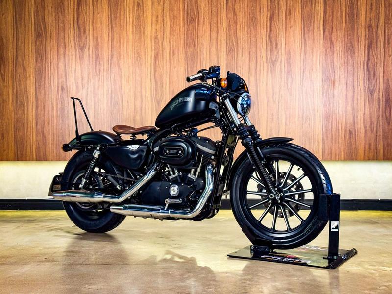 HARLEY-DAVIDSON XL883N