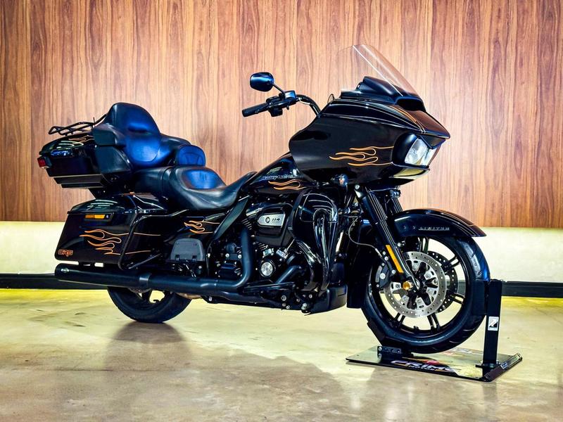 HARLEY-DAVIDSON FL TRK