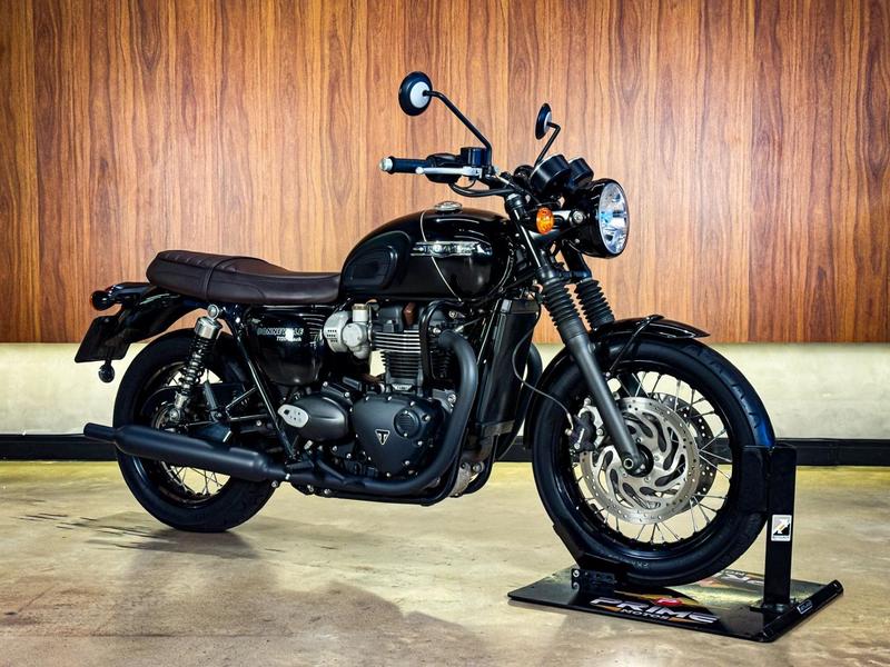 TRIUMPH BONNEVILLE T120B