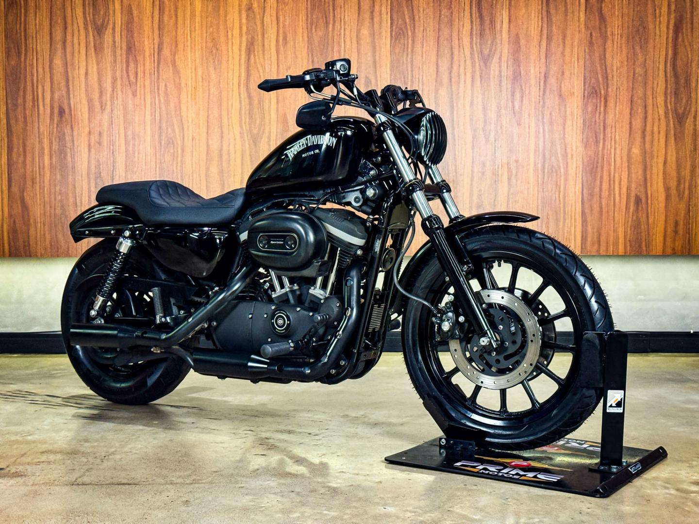 Harley-davidson Xl883 R