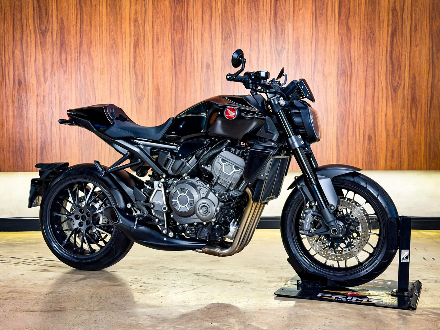 Honda CB 1000R Black Edition