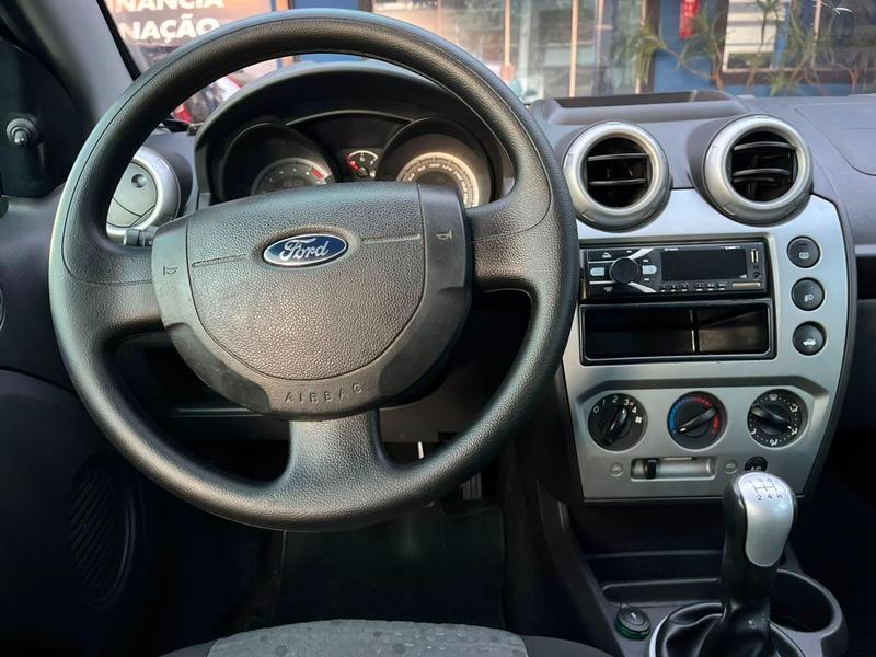 Ford Fiesta 1.6 Flex - foto 11