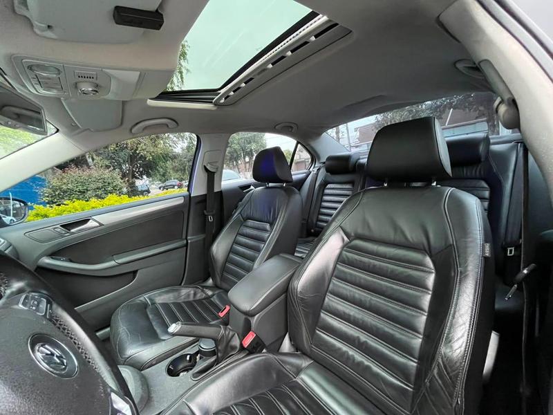 Volkswagen Jetta 20t - foto 8
