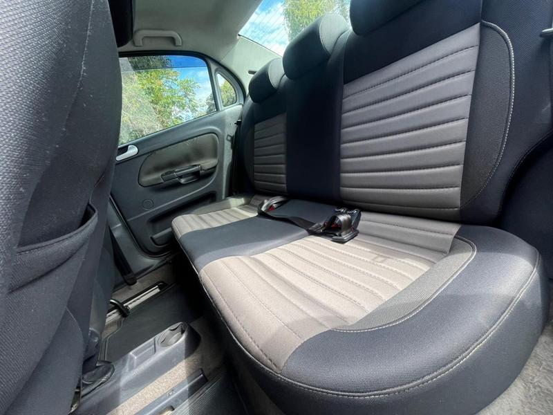 Volkswagen Voyage 1.6 High - foto 12