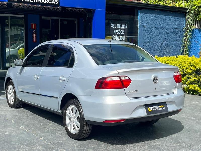 Volkswagen Voyage 1.6 High - foto 8