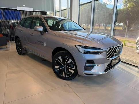VOLVO XC60 T8 PLUS