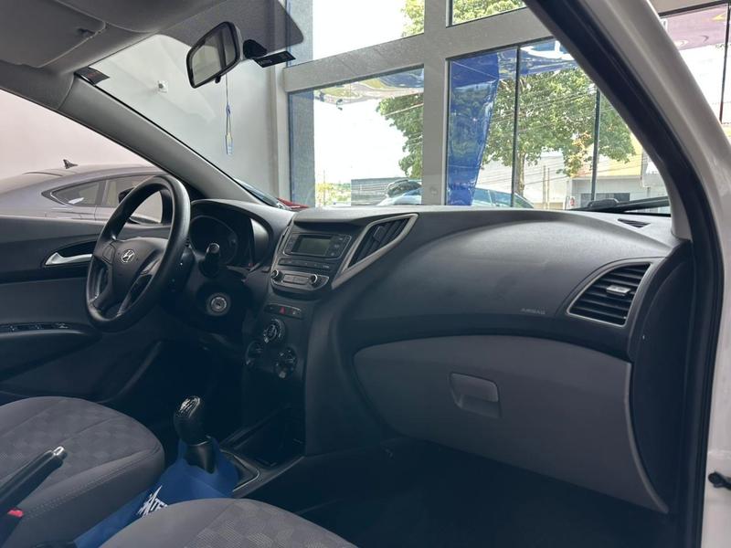 Hyundai HB20S 1.6 Comfort Plus 16V Flex 4P Manual - foto 9