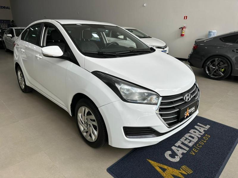 Hyundai HB20S 1.6 Comfort Plus 16V Flex 4P Manual - foto 2