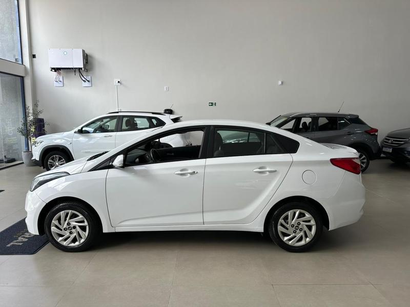Hyundai HB20S 1.6 Comfort Plus 16V Flex 4P Manual - foto 7