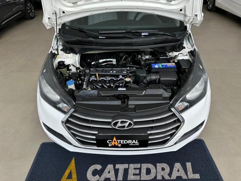 Hyundai HB20S 1.6 Comfort Plus 16V Flex 4P Manual - foto 13