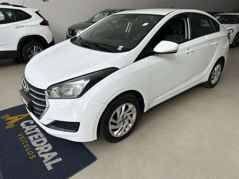 Hyundai HB20S 1.6 Comfort Plus 16V Flex 4P Manual - foto 8