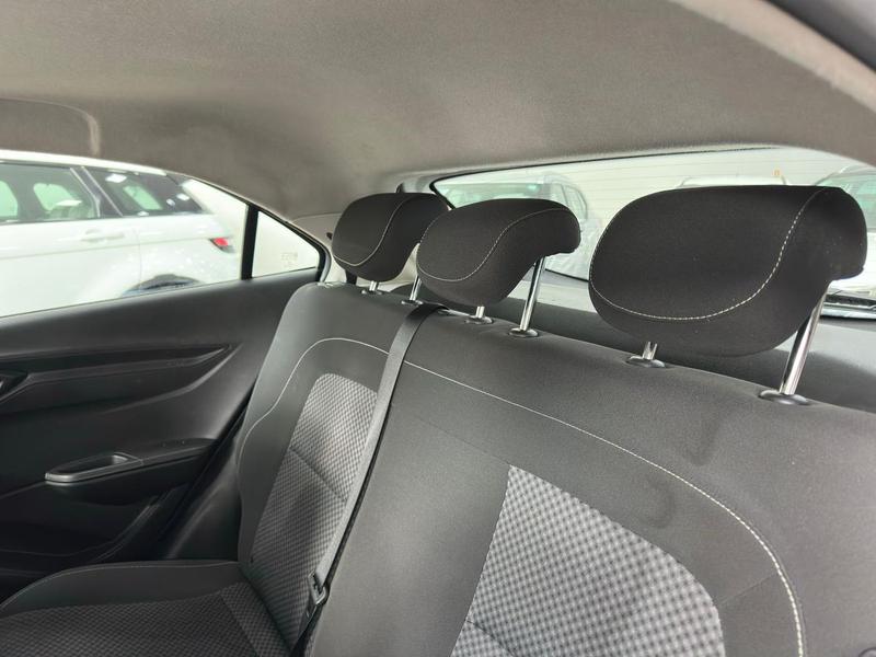 Chevrolet Onix Joy - foto 9